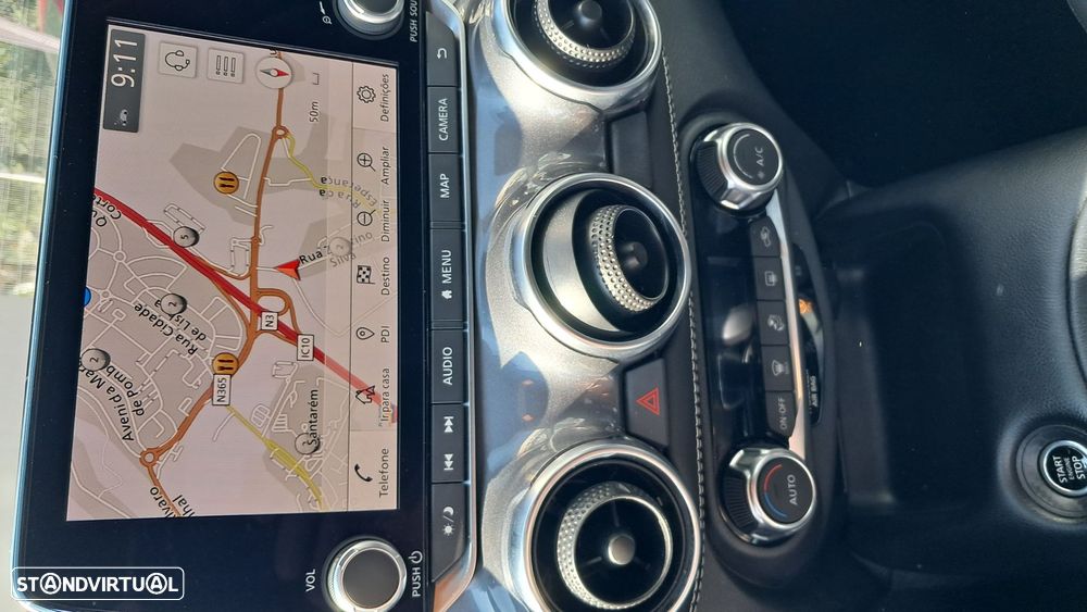 Nissan Juke 1.0 DIG-T N-Connecta - 9