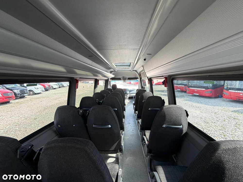 Mercedes-Benz Sprinter 516 - 17