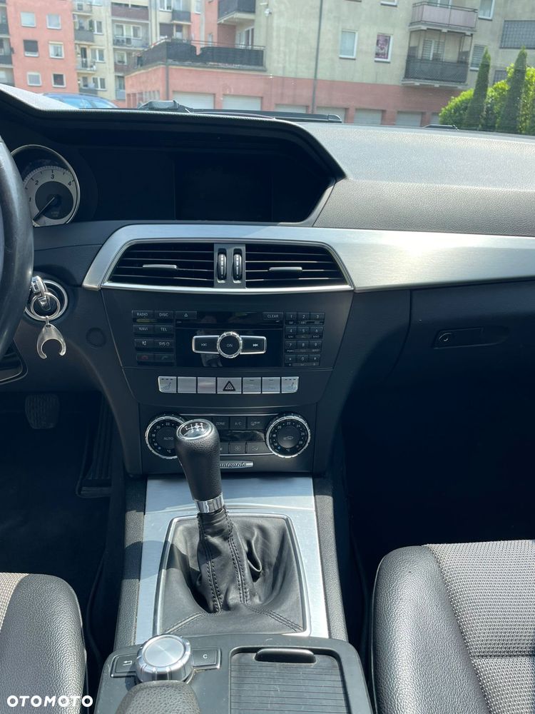 Mercedes-Benz Klasa C 200 CDI DPF (BlueEFFICIENCY) Elegance - 15