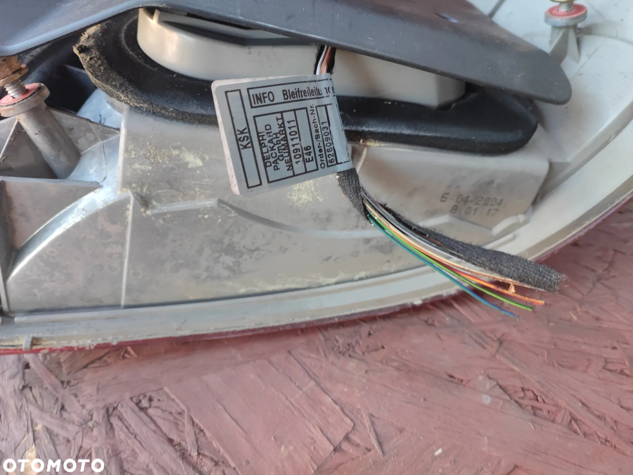 BMW E46 COUPE ORYGINALNE LAMPY TYŁ LED / DIODOWE POLIFT + KOSTKI + WKŁADY O NR. 63 21 6 920 699 / 63 21 6 920 700 OEM M-PAKIET ( BIAŁY KIERUNEK ) W BARDZO DOBRYM STANIE - 18