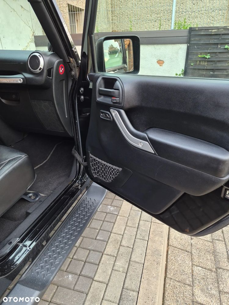 Jeep Wrangler Unlimited 2.8 CRD Automatik Sahara - 12