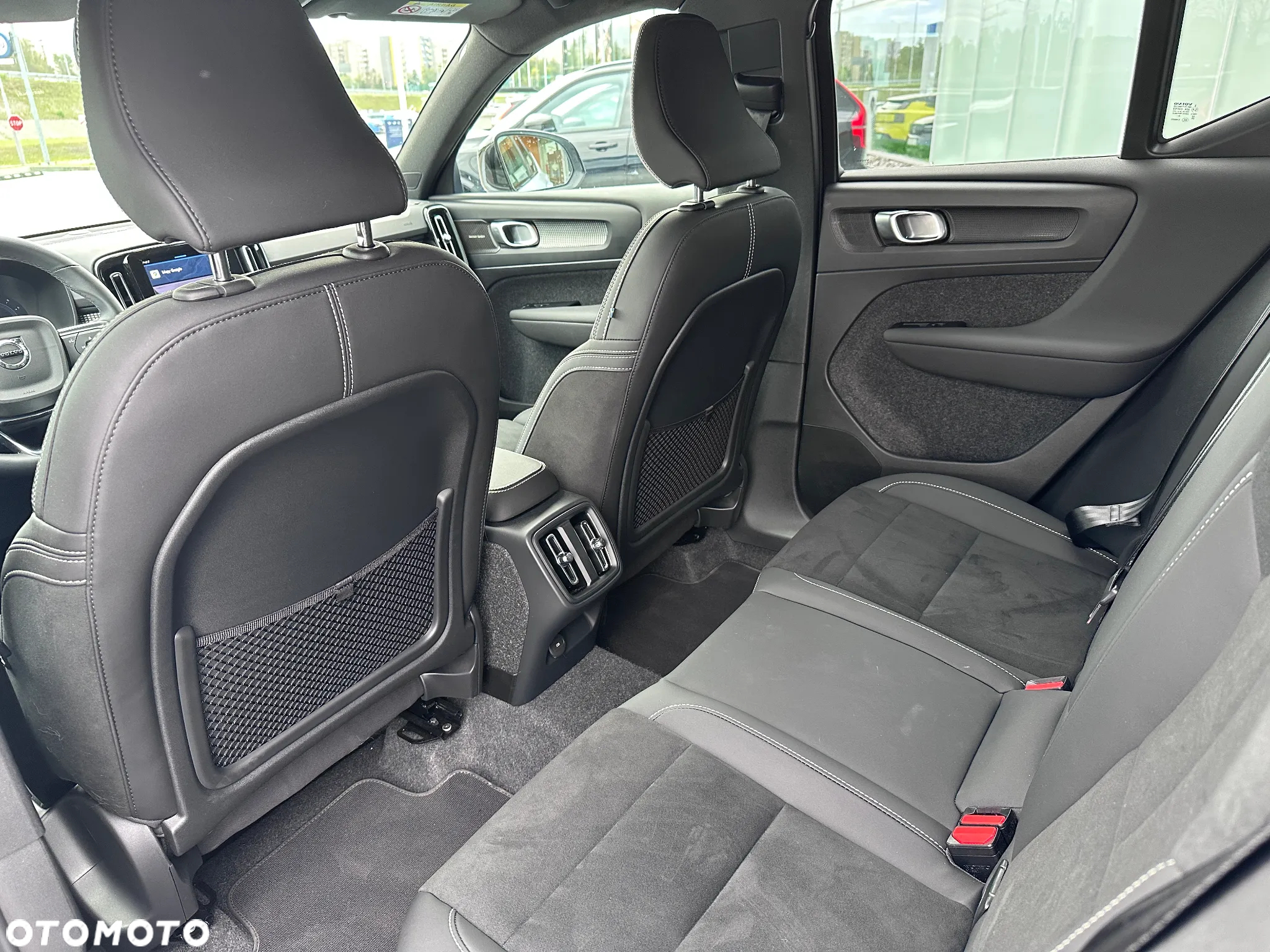 Volvo XC 40 B3 Plus Dark - 8