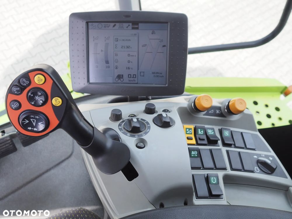 Claas Lexion 750 + V750 - 7