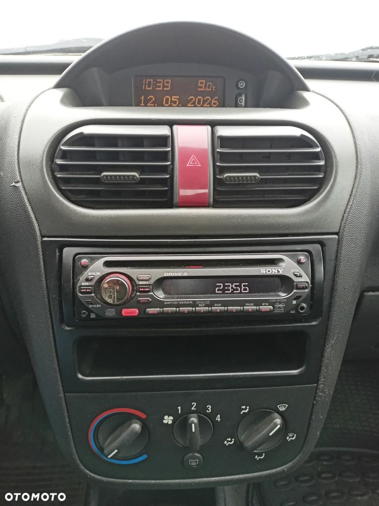 Opel Corsa - 10