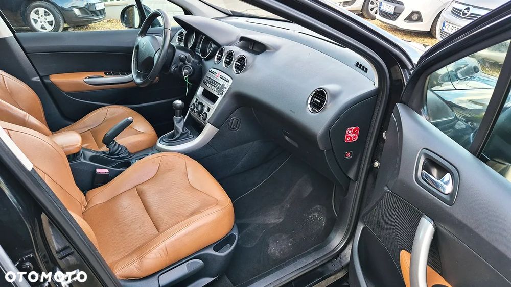 Peugeot 308 1.6 Premium Plus - 37