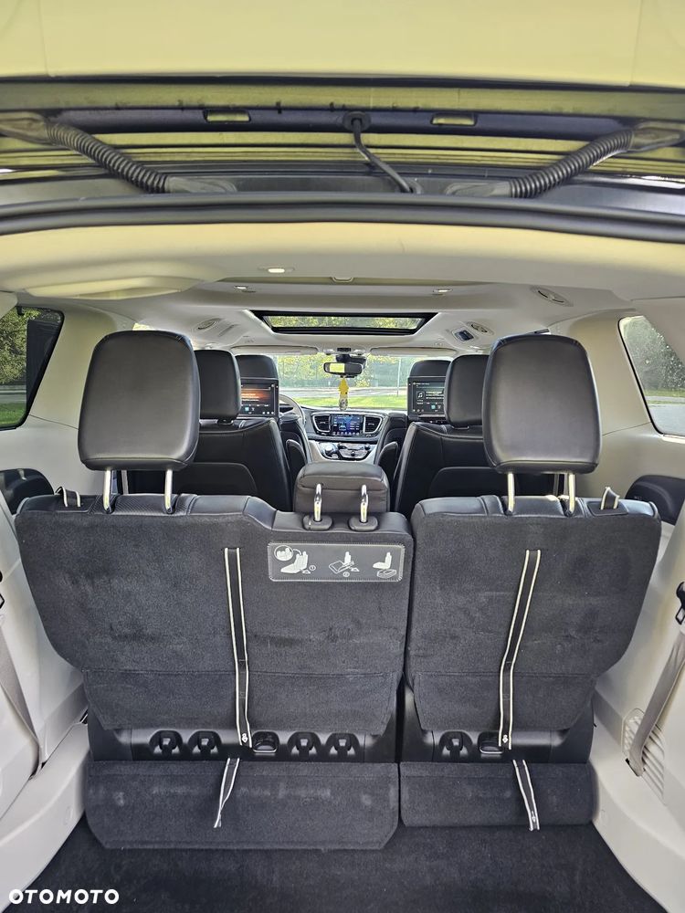 Chrysler Pacifica - 19