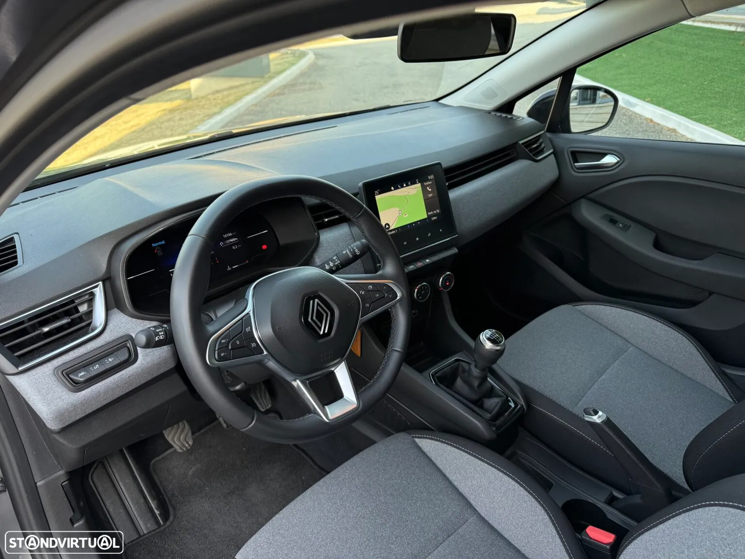 Renault Clio 1.0 TCe Evolution - 15