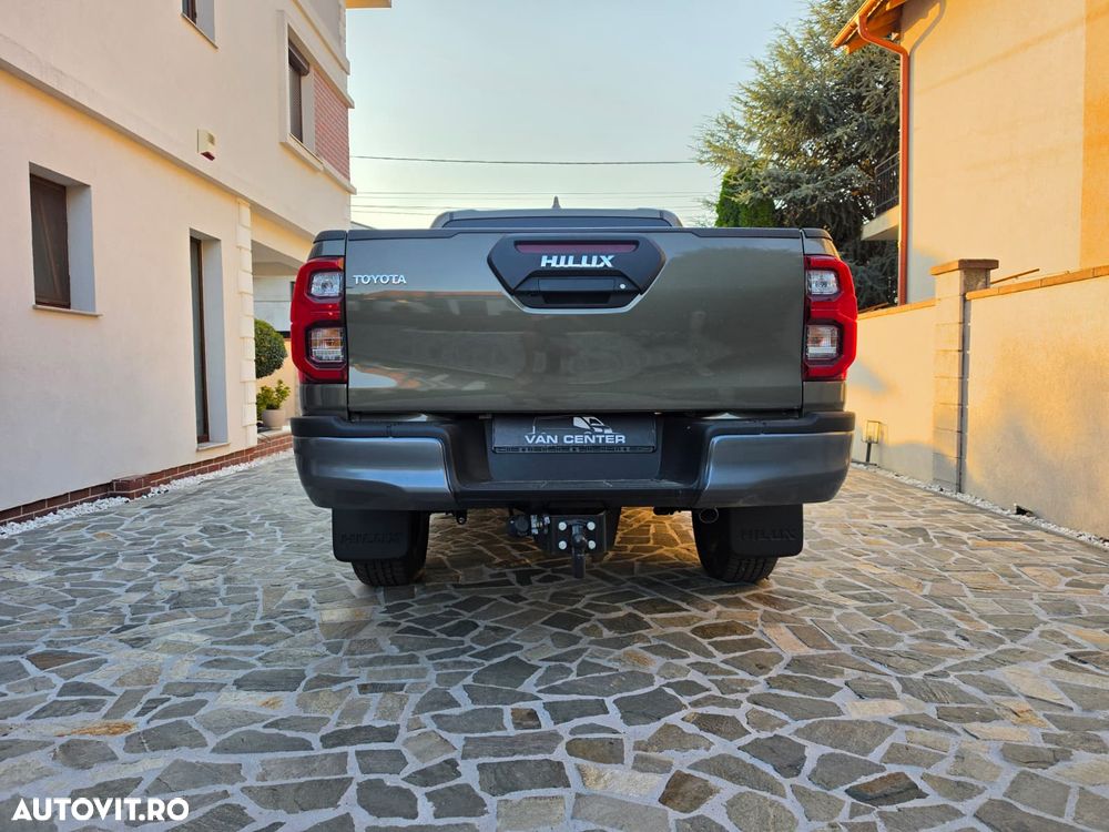 Toyota Hilux - 5