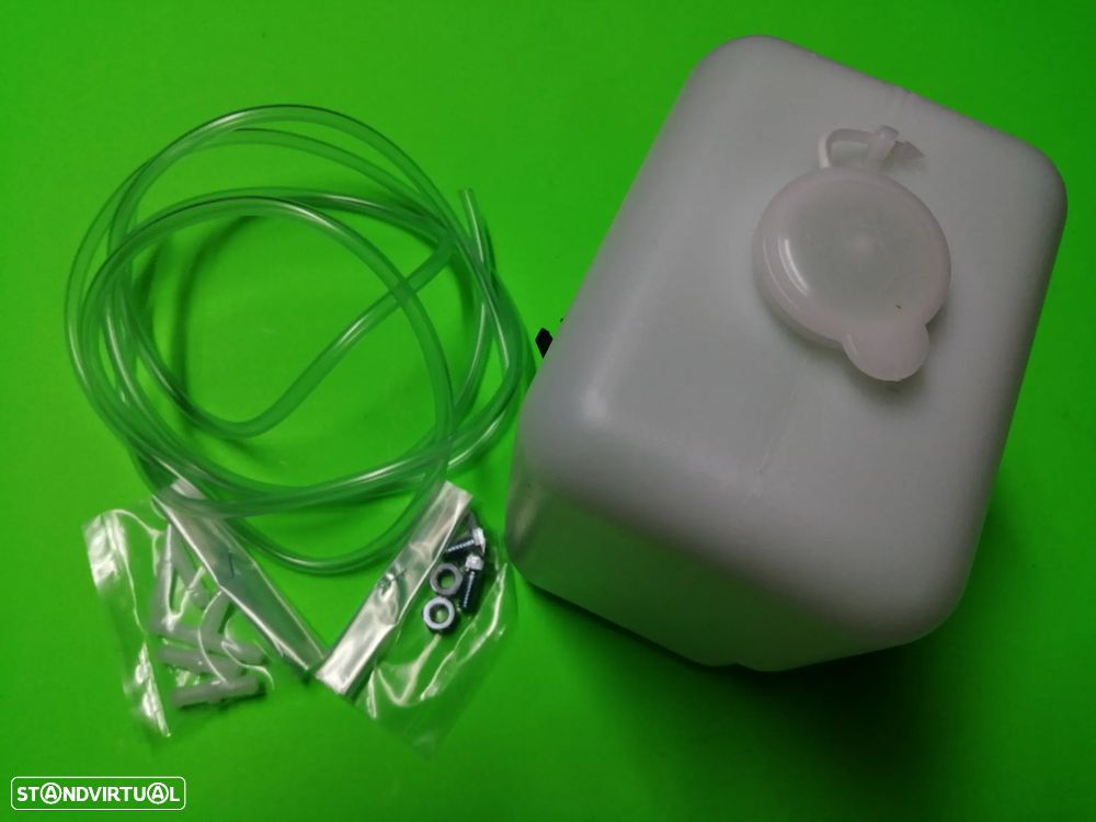 Reservatório / Depósito da Água do Limpa Vidros Universal 24 Volts - 3