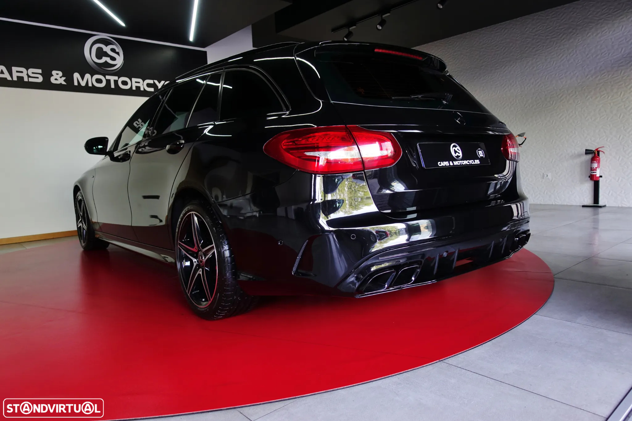 Mercedes-Benz C 300 h AMG Line - 33