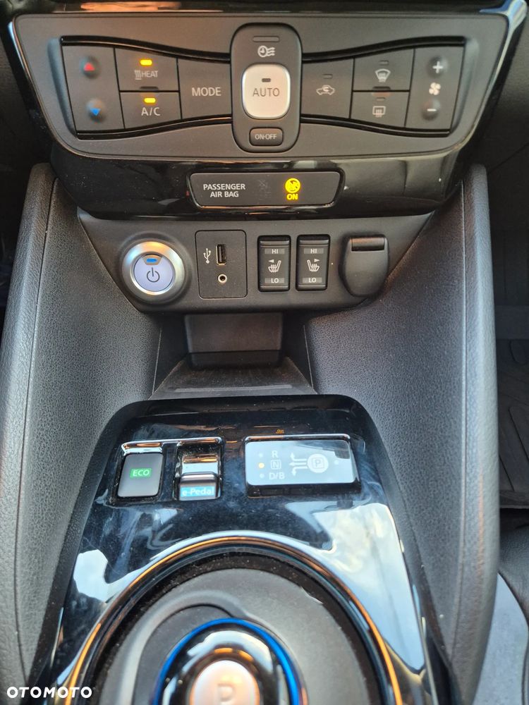 Nissan Leaf 40kWh Tekna - 16