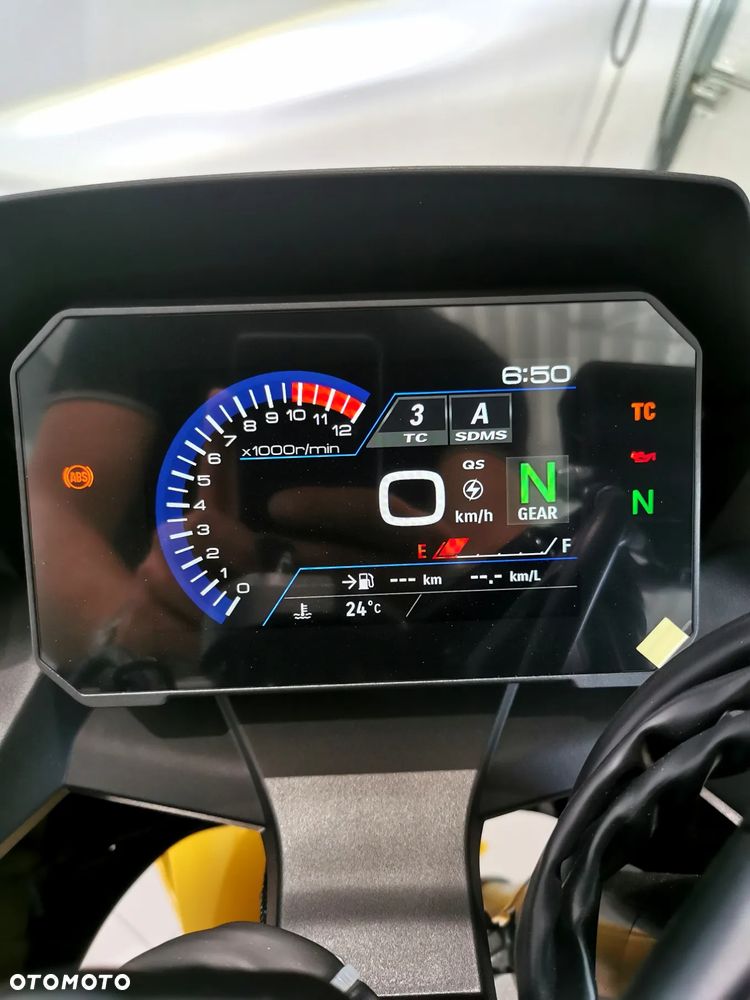 Suzuki GSX - 7