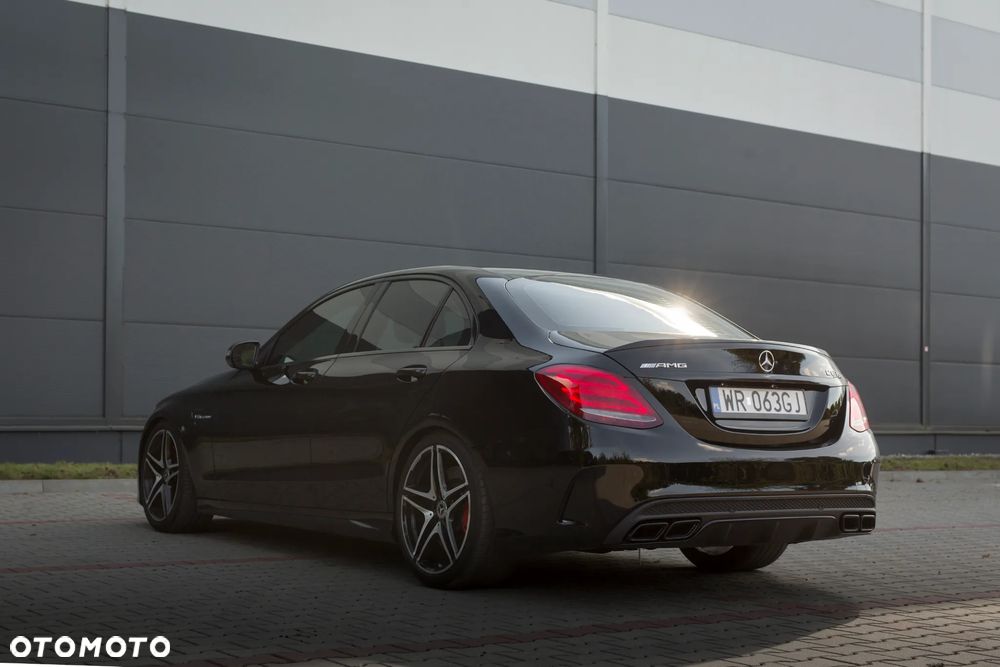 Mercedes-Benz Klasa C AMG 63 S AMG Speedshift 7G-MCT - 13