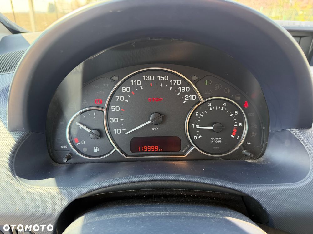Peugeot 1007 1.4 Happy - 8