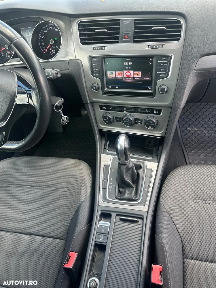 Volkswagen Golf 1.2 TSI DSG Comfortline - 23