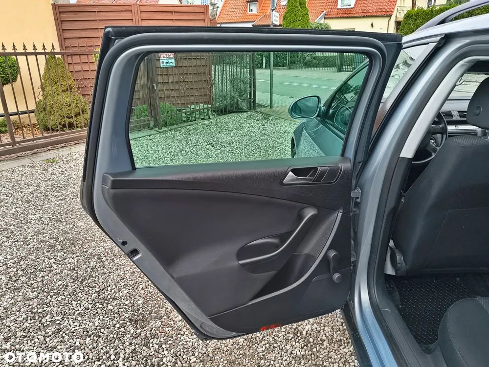 Volkswagen Passat 2.0 TDI DPF Comfortline - 20