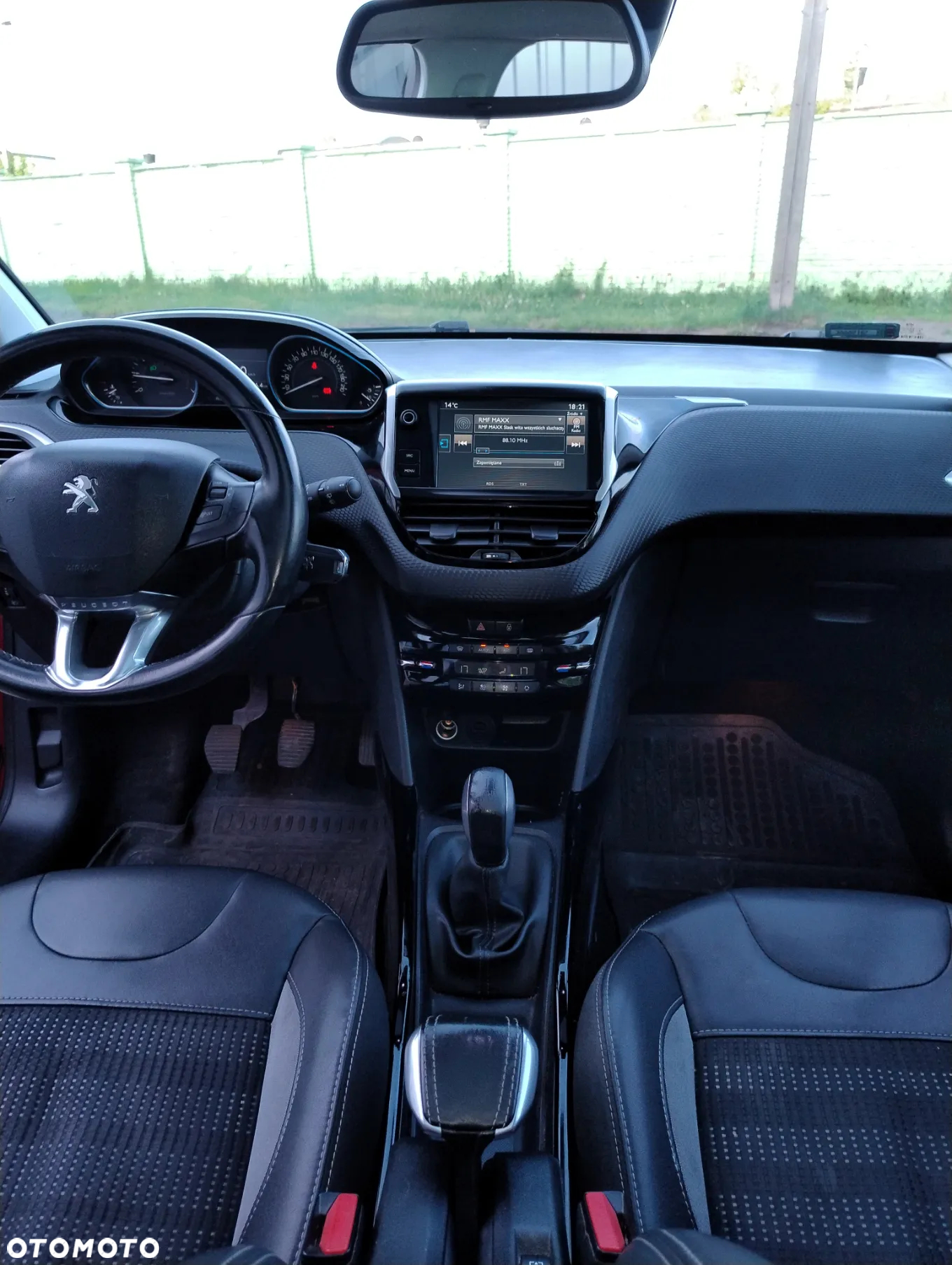Peugeot 2008 1.2 Pure Tech GPF Allure S&S - 9