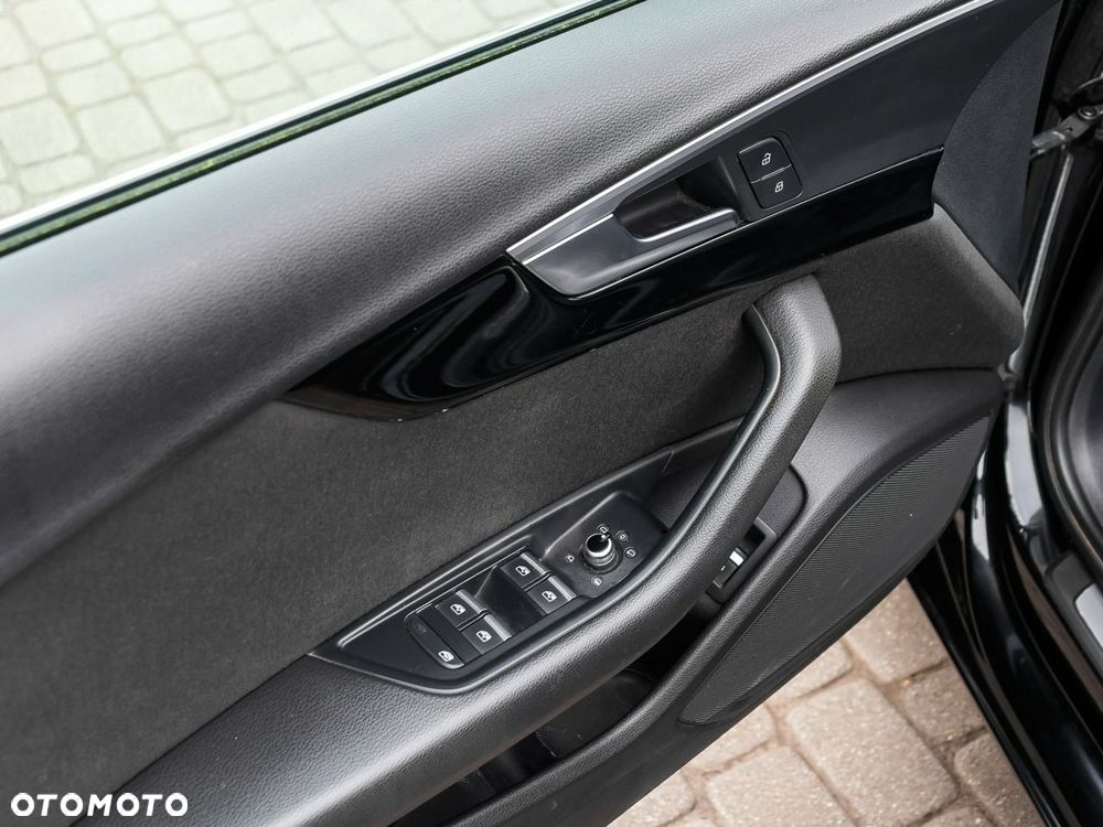 Audi A4 Avant 2.0 TDI Sport - 17