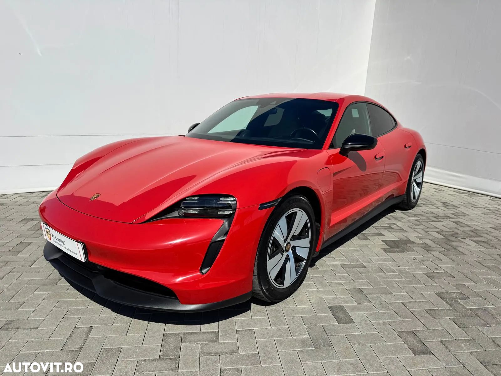 Porsche Taycan Standard - 1