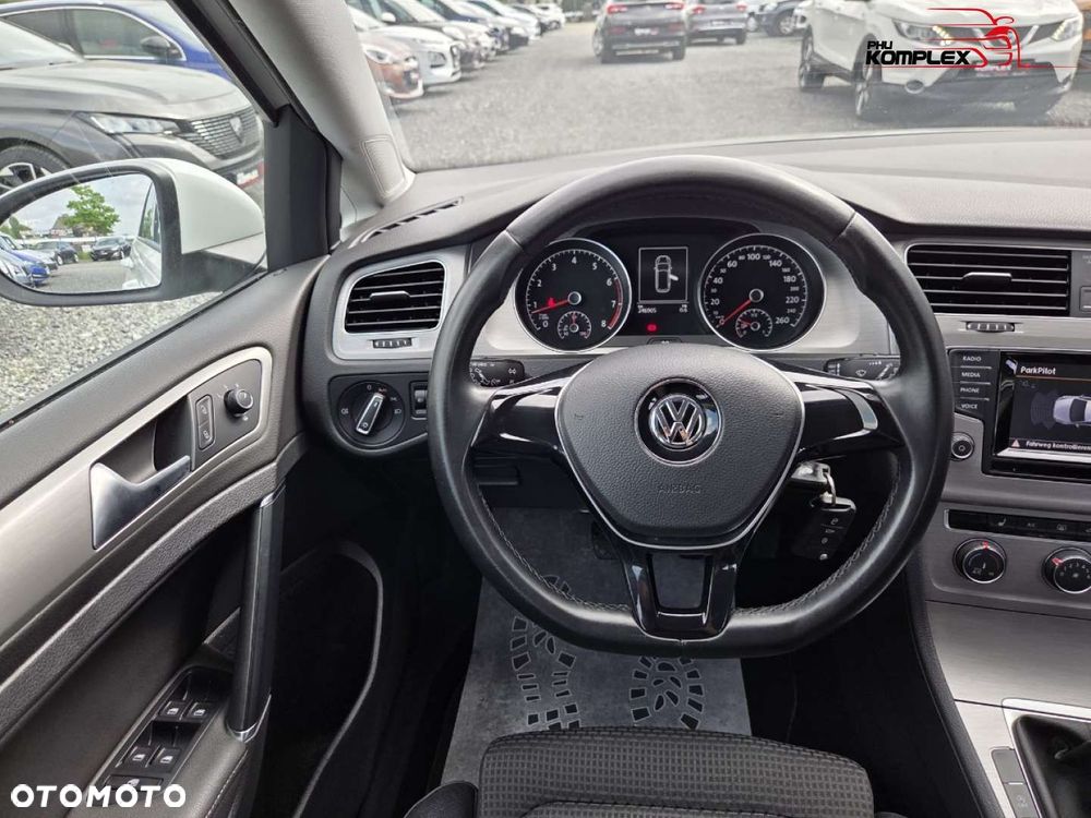 Volkswagen Golf - 15