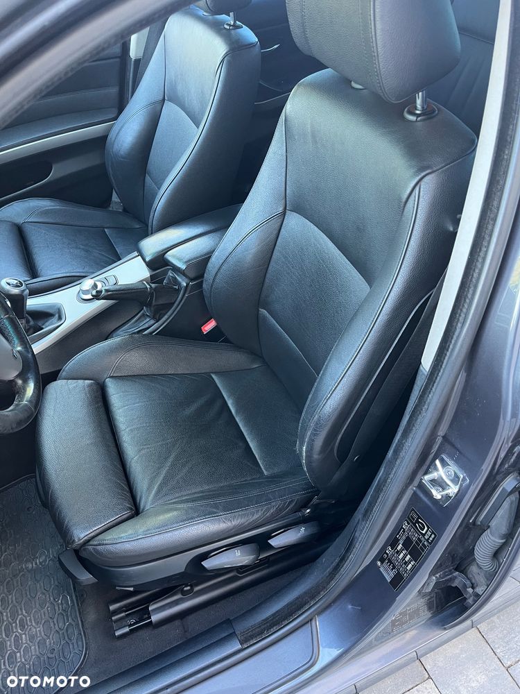 BMW Seria 3 - 25