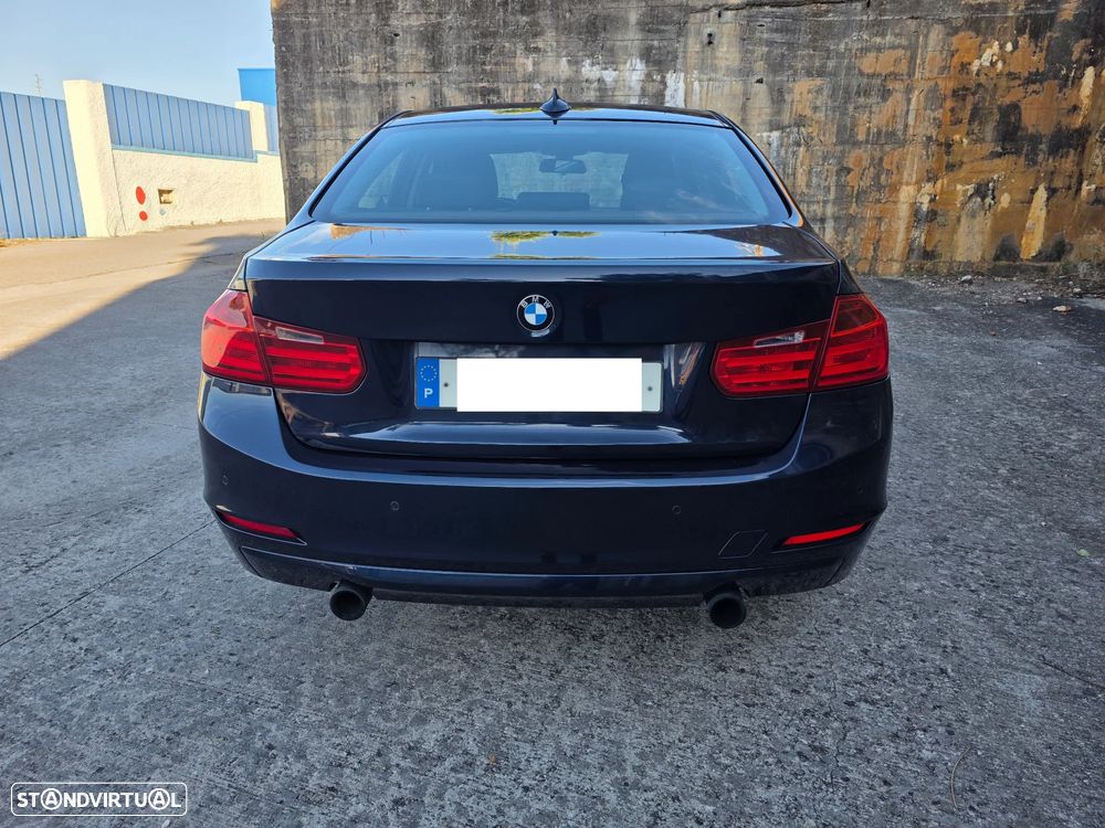 BMW 335 i Aut. Sport Line - 13