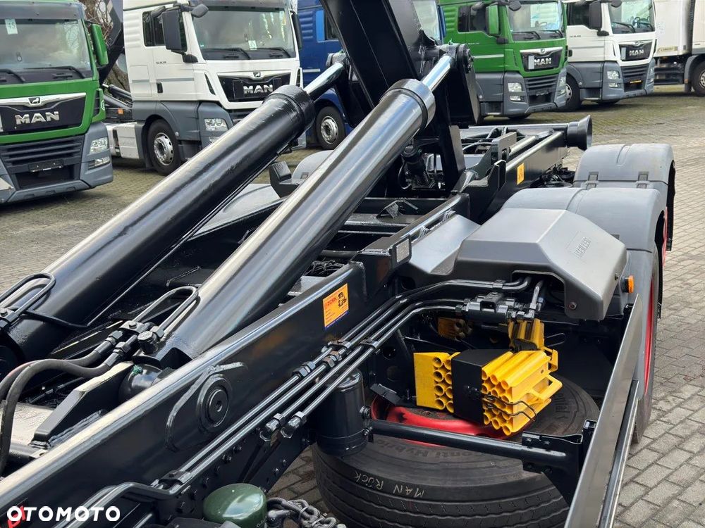 MAN 26.420 6x2 Hakowiec 2018 - 9