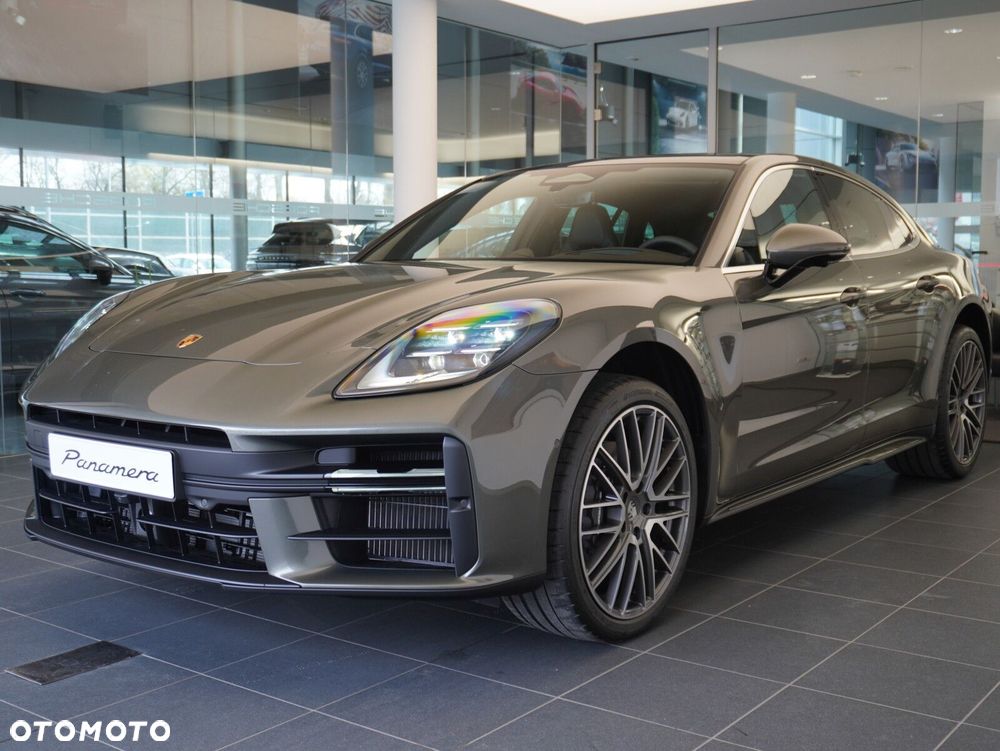 Porsche Panamera 4 - 5