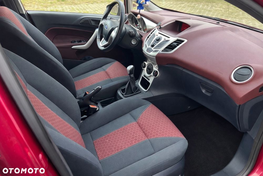 Ford Fiesta - 7