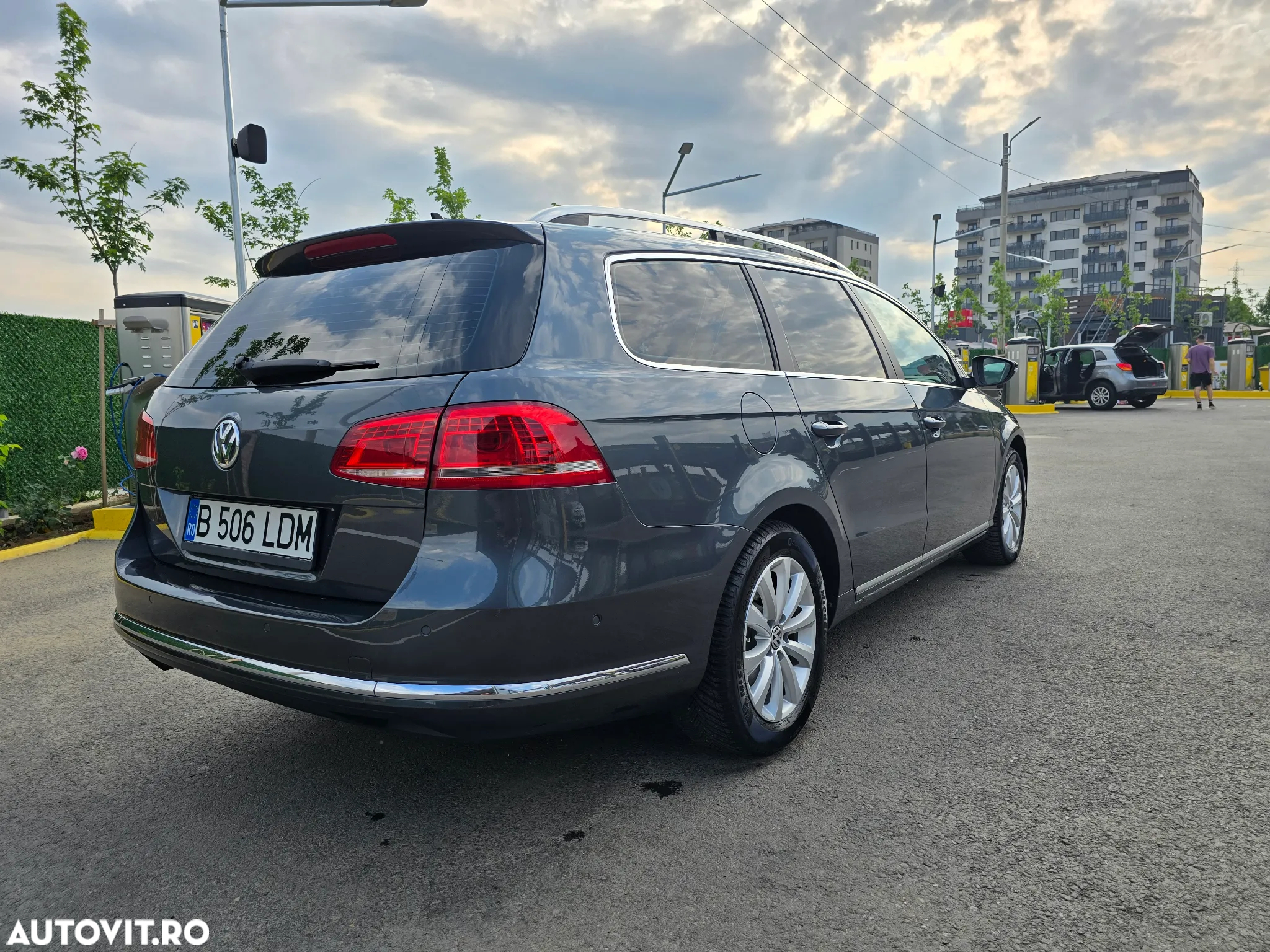 Volkswagen Passat Variant 2.0 Blue TDI DSG SCR Business Edition - 8