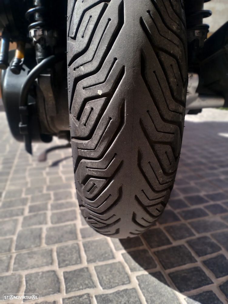 Yamaha X-Max - 28