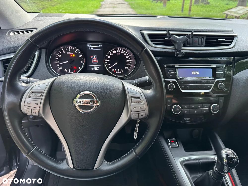 Nissan Qashqai 1.6 DIG-T N-Connecta - 27