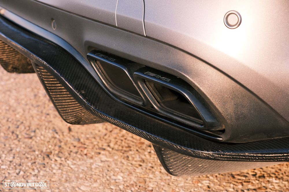 Mercedes-Benz C 63 AMG S - 12