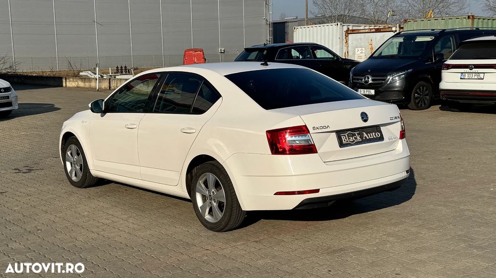 Skoda Octavia - 4