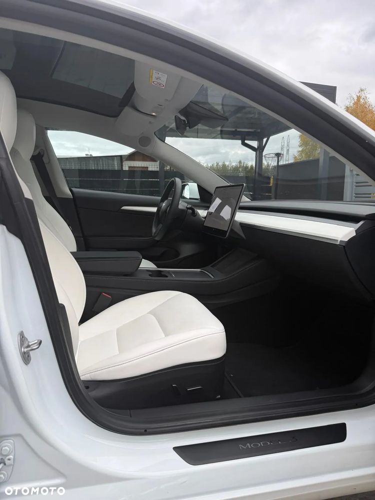 Tesla Model 3 - 13