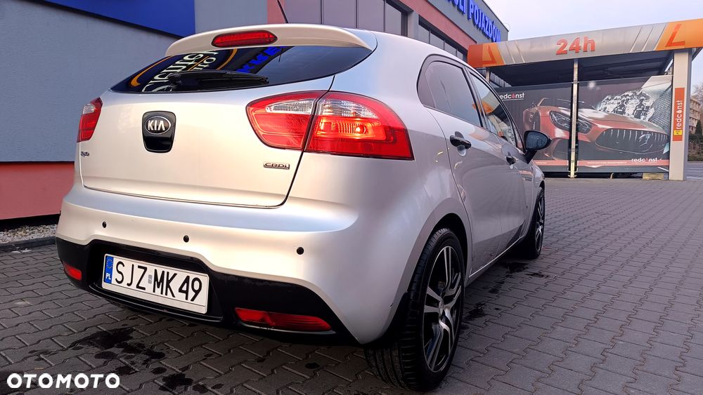 Kia Rio 1.1 crdi L - 11