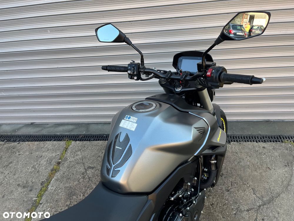 Honda Hornet - 33