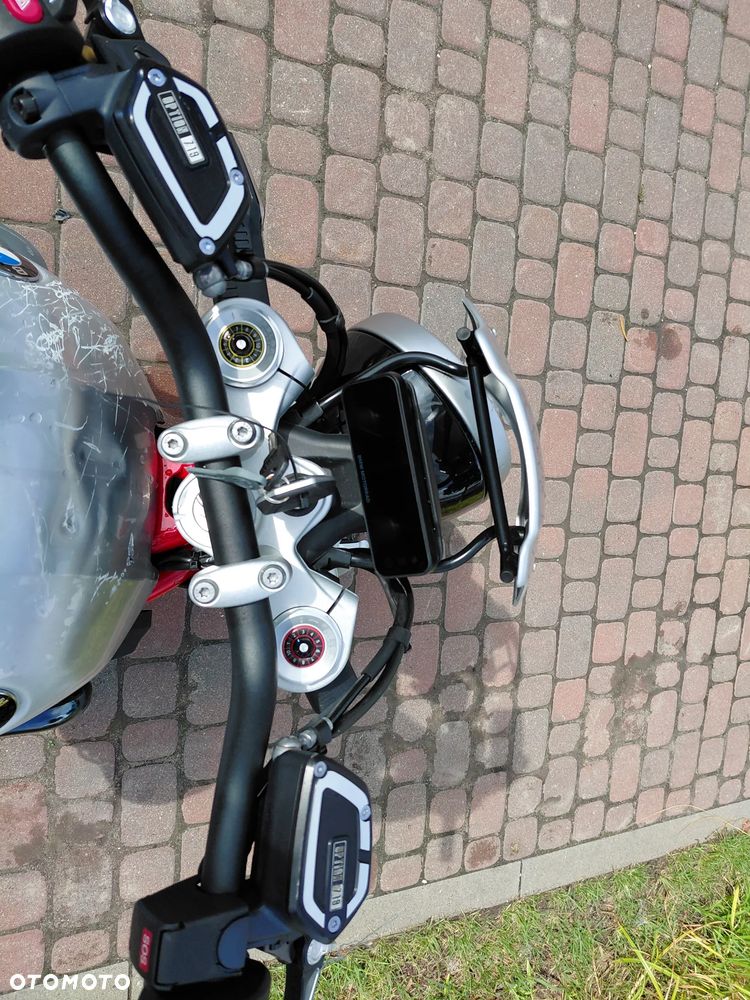 BMW R - 16