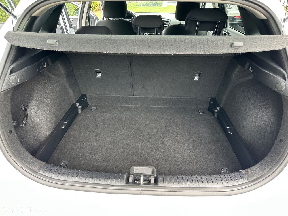 Kia Ceed 1.4 L Business Line Plus - 22