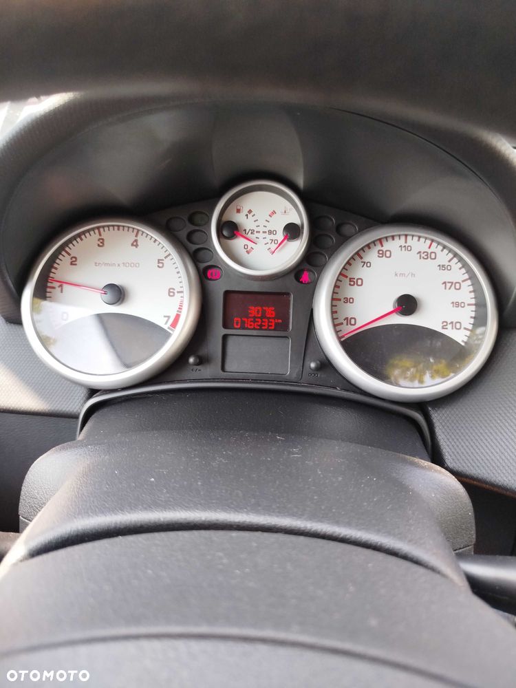 Peugeot 207 - 2