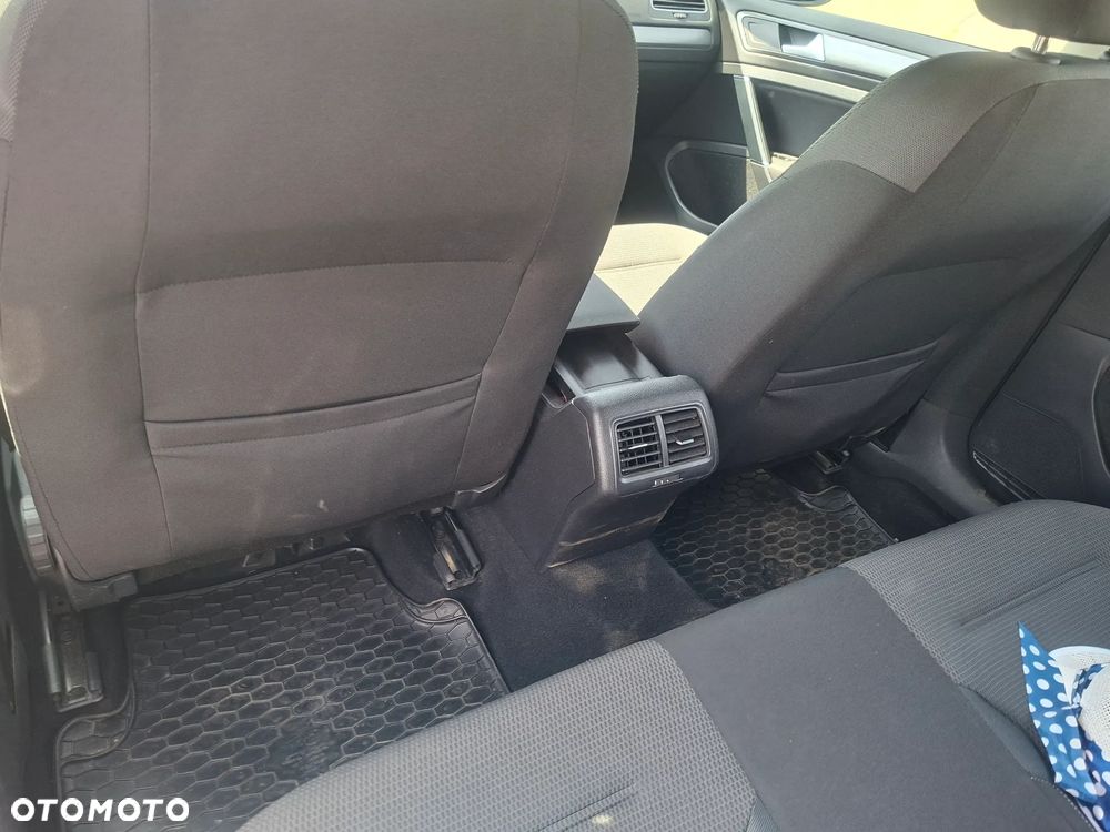 Volkswagen Golf 1.6 TDI BMT Comfortline - 11