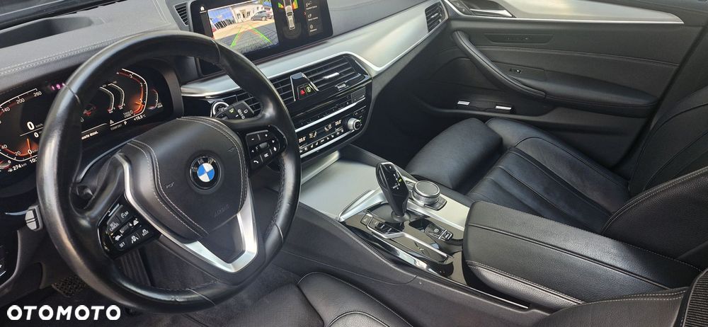 BMW Seria 5 520d xDrive Luxury Line - 15