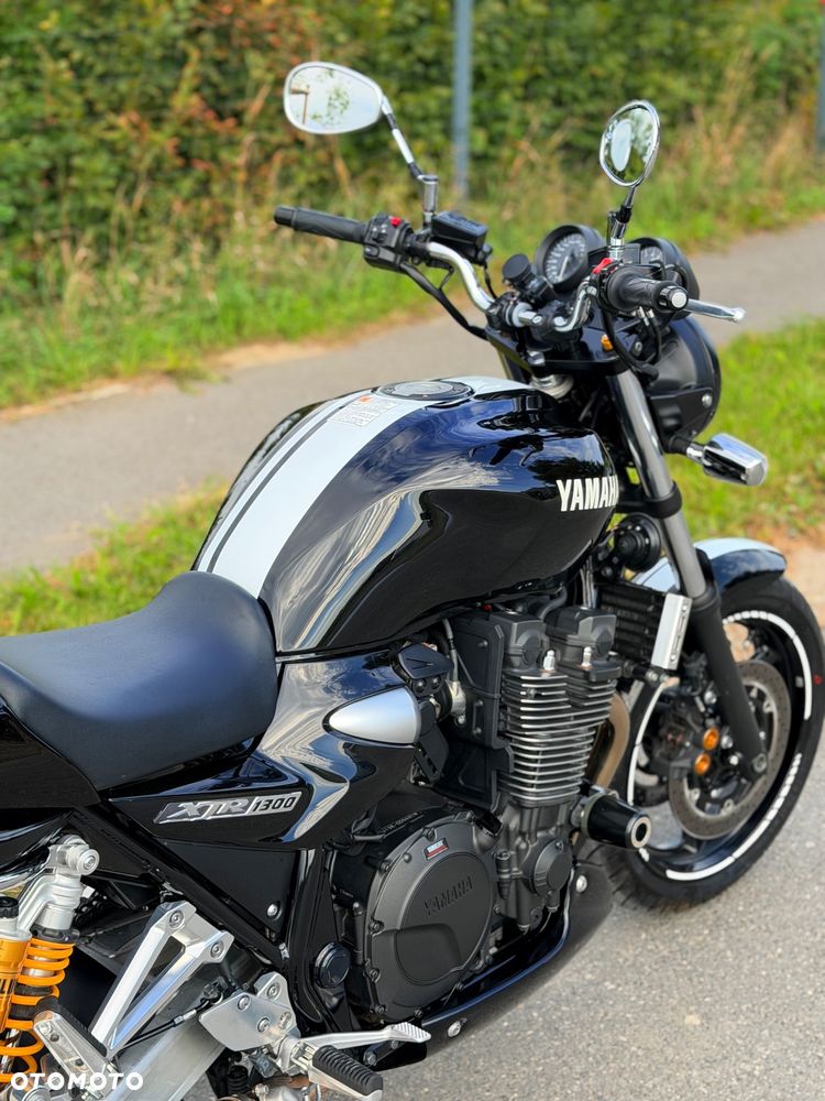 Yamaha XJR - 26