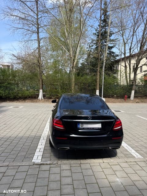 Mercedes-Benz E 200 4MATIC Aut. - 12