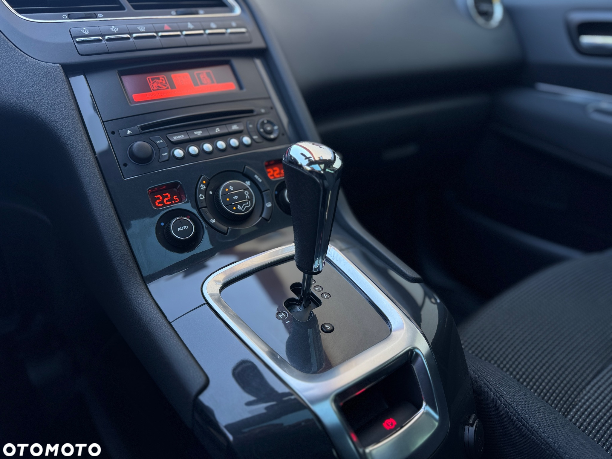 Peugeot 5008 1.6 e-HDi Active S&S 7os - 20