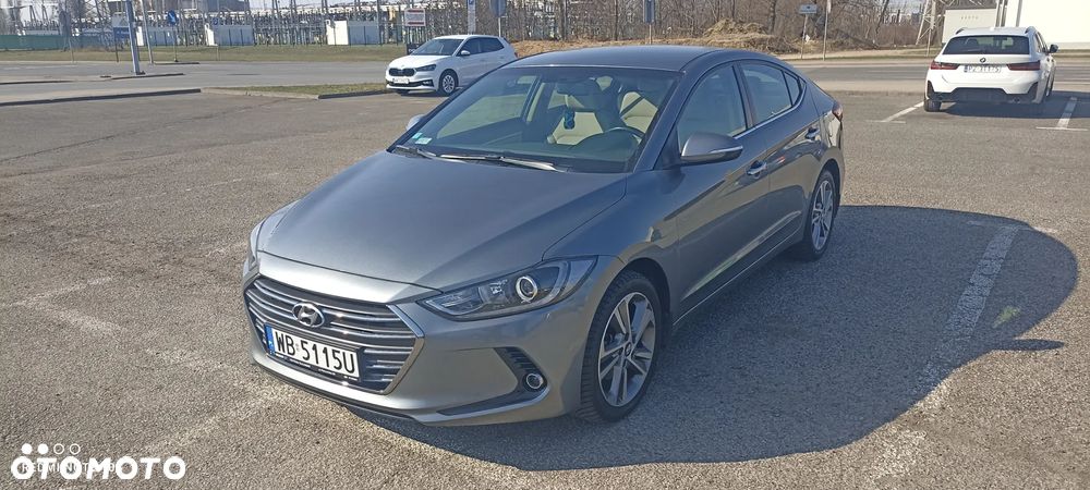 Hyundai Elantra 1.6 CRDi Comfort - 1