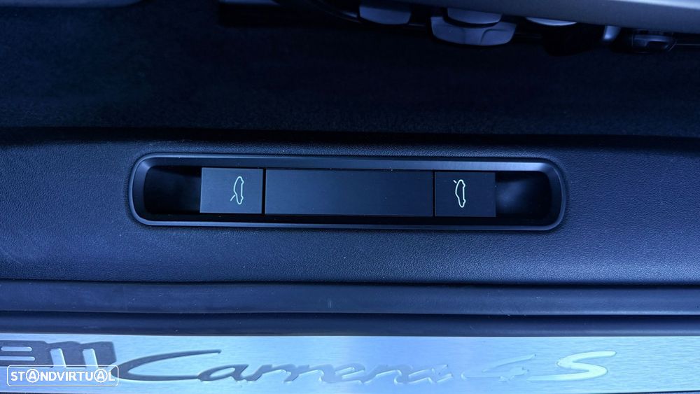 Porsche 911 (992) Carrera 4S PDK - 24