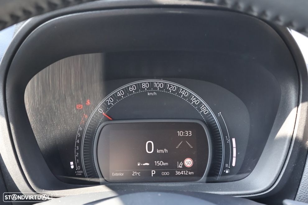 Toyota Aygo X 1.0 Pulse CVT - 8