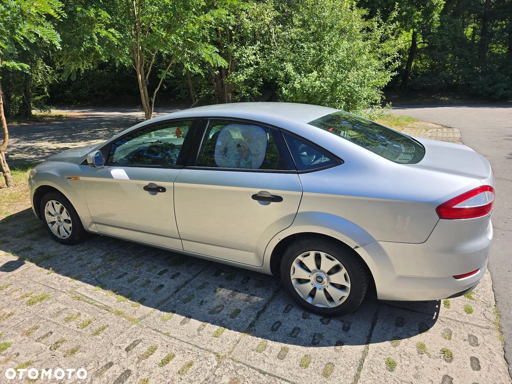 Ford Mondeo 2.0 TDCi Ambiente - 12