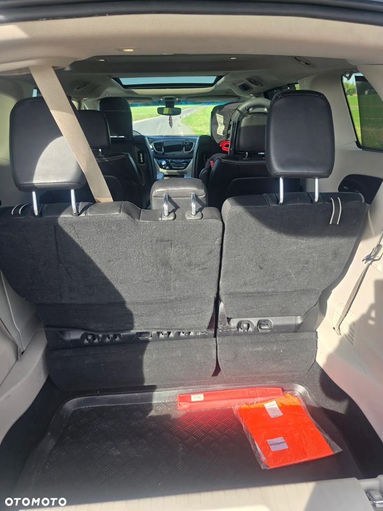 Chrysler Pacifica - 10